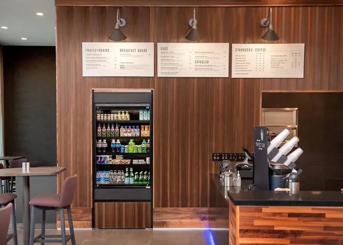 Courtyard By Marriott At Wrigleyville West
