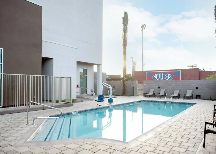 Courtyard By Marriott At Wrigleyville West Hotel Mesa