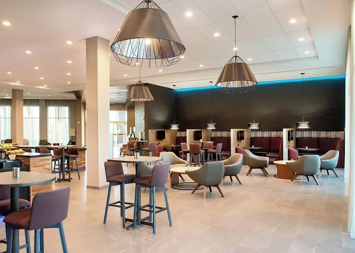 Courtyard By Marriott At Wrigleyville West Hotel 3*