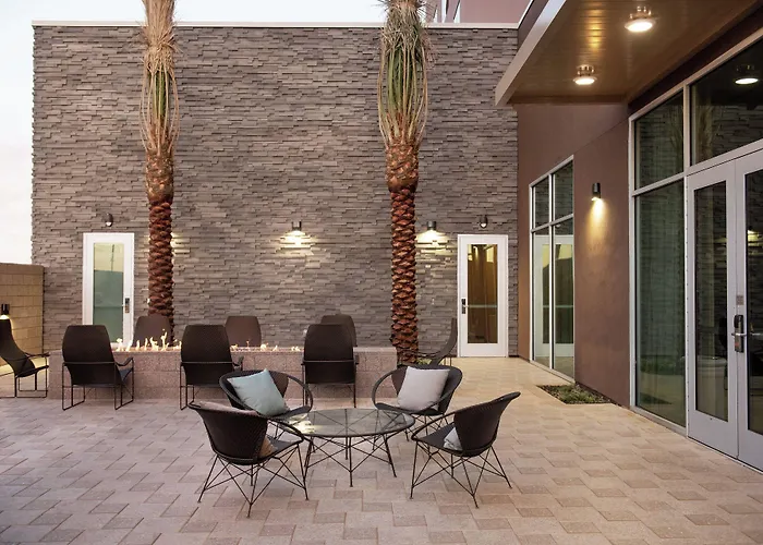 Hotel Courtyard By Marriott At Wrigleyville West
